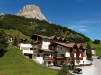 Alpin Apartments Colfosco - B&B Colfosco