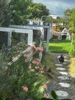 Summer by the Sea too - Bed and Breakfast Papamoa