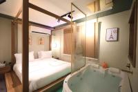 1 king BR Jacuzzi studio 5Min to cairo airport apartment - B&B Il Cairo