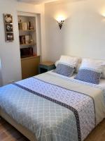 S19 Parking 1 chambre 1 à 2 personnes, facile d'acces A77, Nevers Magny Cours - B&B