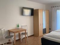 Apartamento de 4 dormitorios con balcón