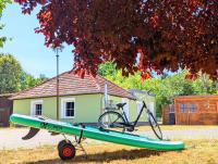 Lake & Bike Holidays Wüstenhain, Ferienhaus am Gräbendorfer See - Chambres d'hôtes Vetschau