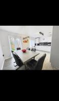 24 Longshaw close - B&B