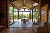 Lake Muskoka 3-bedroom Cottage - Pier 100 #20 - Chambres d'hôtes Port Carling