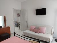 Niki Thalia Holiday Apartments close to Corfu Town - B&B Viros