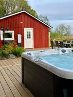 Solvik Lakehouse & Outdoor Spa - B&B Vreta Kloster