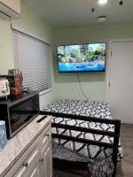 Macau Studio-Guesthouse by Sac State and UCDMC - Bed and Breakfast Sacramento