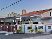 Spacious 2 Storey Homestay Tanjung Bungah 25Pax by 3C - Bed and Breakfast Tanjung Bungah
