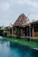 Taruchi 4 bedrooms villa - B&B Kesiman