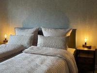 Apartment with Shower