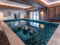 Le Chalet des Amis - Meribel - piscine, ciné, salle de jeux - Chambres d'hôtes Méribel