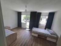Apartment mit 2 Schlafzimmern und Balkon