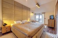 One-Bedroom Apartment with Balcony