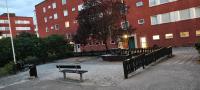 Independent Cozy apartment in husby - B&B