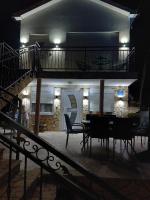 Apartments with a swimming pool in the Dalmatian Hinterland - B&B