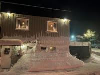 Basement apartment with private entrance and parking - Bed and Breakfast Kristiansund