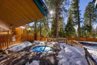 TahoeCozy with Pool Hot Tub and Near Northstar - B&B Tahoe Vista