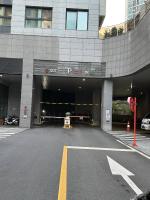 Stylish Modern Condo, 3 Bedrooms, 2 Bathrooms, 4 Air Conditioners, 65-inch TV, Laundry Machine & Dryer - Bed and Breakfast Seoel