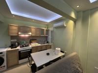 UpTown40 Ground Floor Apartment with Easy Free Street Parking - Chambres d'hôtes Thessalonique