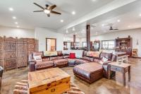 Pet Friendly Daydreamers Guest Ranch on 60 Acres - B&B