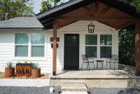 Oak and Agave House - Downtown New Braunfels Retreat - B&B New Braunfels