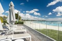 OBiches Penthouse C1 Beachfront Complex - B&B Trou aux Biches