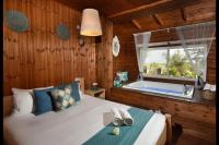 Familienzimmer mit Doppelbett