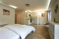 Modern Studio with Queen-Size Bed, Self Check-in - Ferienwohnung Wien