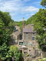 The Lean-To House - B&B
