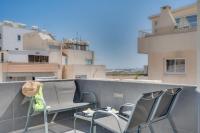 Makenzy Star 2bd Duplex 300m From Beach - Bed and Breakfast Aglantziá