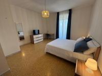 Apartment mit Balkon