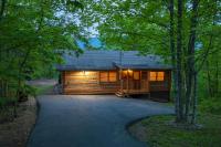 True Log Cabin With Stunning Views, Hot Tub, Sauna - Bed and Breakfast Gatlinburg
