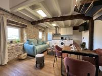 One-Bedroom Deluxe Apartment