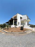 Villa Anna, Apartment 1, Nea Chili, Alexandroupoli, Greece, Private Tennis Court - Chambres d'hôtes Néa Chilí