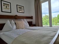 Two-Bedroom Apartment with Lake View