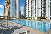 Luxury Two Bedroom Apartment with City & Pool View by Delujo Stays - B&B