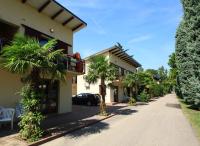 Camping Bella Italia Apartments Ortensia - Lake Garda 22081 - Chambres d’hôtes Peschiera del Garda