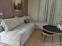 One-Bedroom Apartment with Pool View