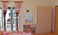 Apartment for 8+2 person in Lopar - Insel Rab 17738 - Chambres d'hôtes Lopar