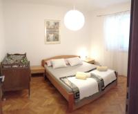 Apartment mit 3 Schlafzimmern und Terrasse