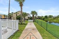 Short Walk to The Beach! Community Pool! Sleeps 8! - Chambres d'hôtes Panama City Beach