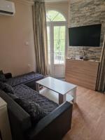 Chaplin Apartment - Bed and Breakfast Paraćin