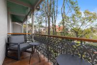 Perfect Stay By The Rocks w Balcony - B&B Sídney