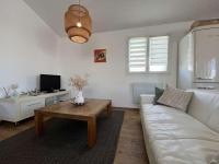 Très joli chalet privatif à Gruissan - Plage à 50 m - GN600-280 - Chambres d'hôtes Gruissan