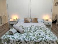 BUHARDILLA, a 50 m de MARIA PITA y del puerto - B&B La Coruña