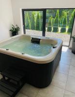 Szczyrkowskie SKI & FUN 7 z balkonem - Sauna i Jacuzzi - Chambres d’hôtes Szczyrk