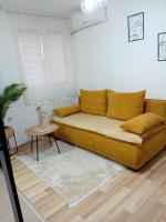 Apartman,, Nina ,, - Bed and Breakfast Jagodina