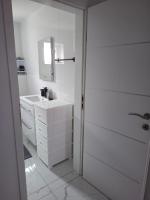 Sunshine apartments - Bed and Breakfast Karlobag