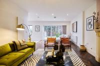 The Redbridge Sanctuary - Spacious 3BDR House with Garden - Bed and Breakfast Londen