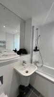 Self Check in Luxury apartment - B&B Birmingham